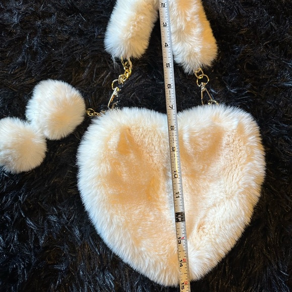 Faux Fur Heart-Shaped Handbag with 2 Pom Pom. - Picture 3 of 6